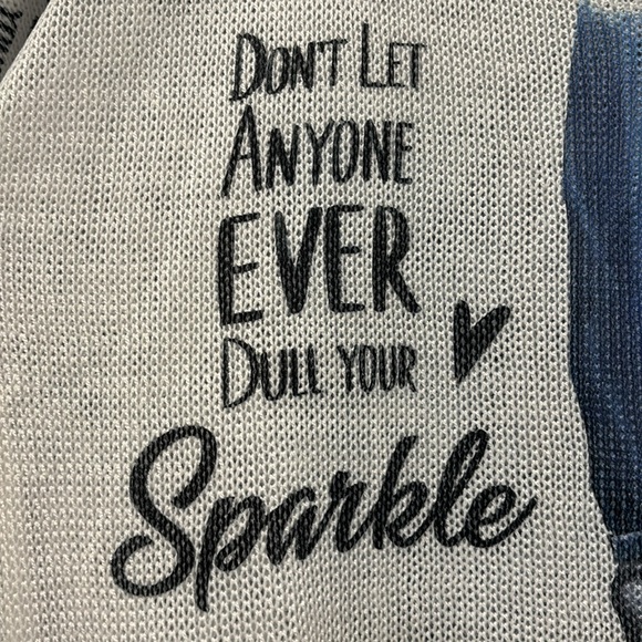 NEW Lightweight Graphic Top - Sparkle Handbag & Shoes One Size - Picture 3 of 6